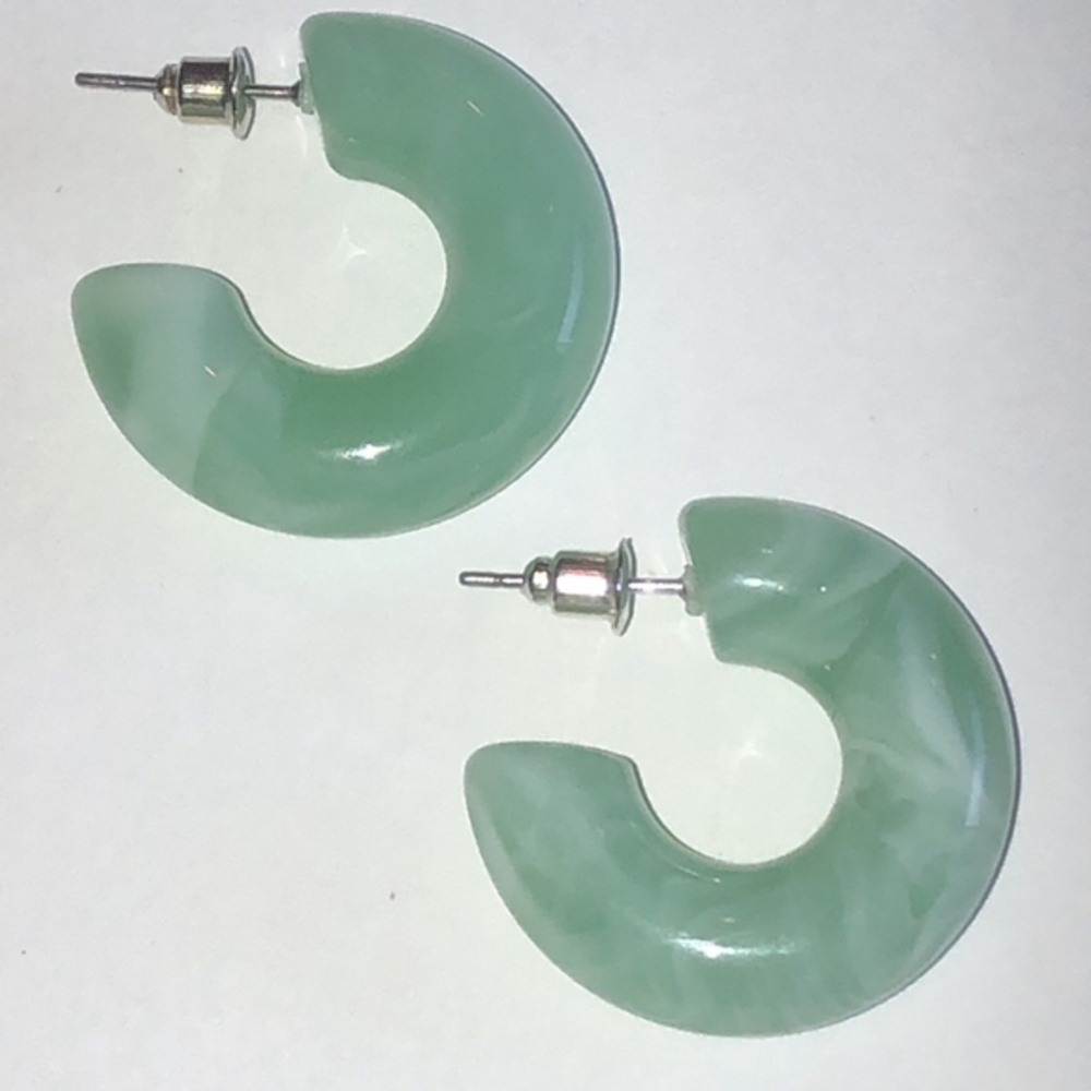 Green Swirl Chunky Lucite Retro Boho Hoop Earrings